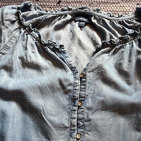 J.Jill Denim Chambray Peasant Shirt. Large - Picture 3 of 11